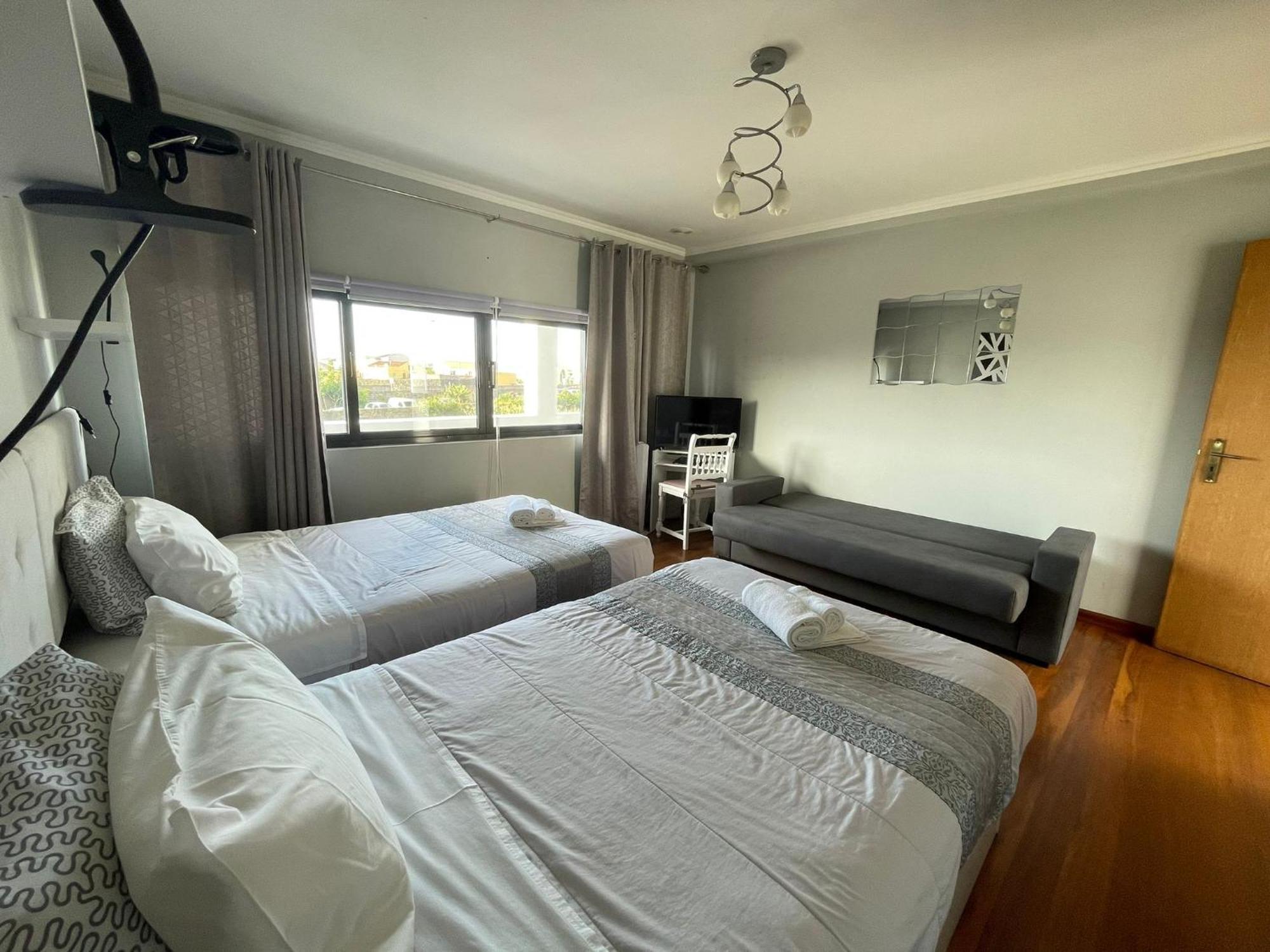 Surf & Guest Lorena'S House ฮิเบย์รา กรันเจ ภายนอก รูปภาพ